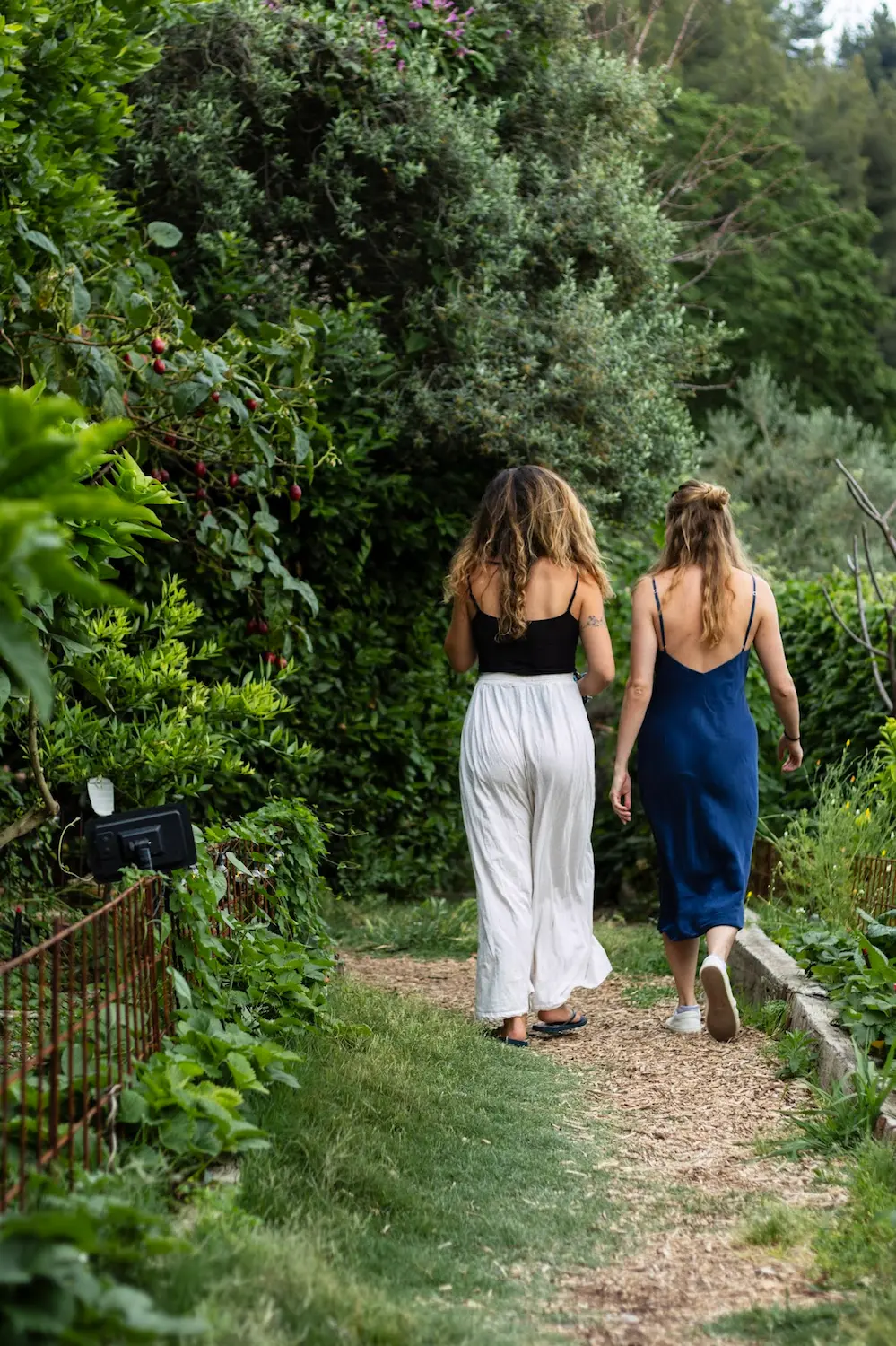 Slow yoga and sound dinner French Riviera
